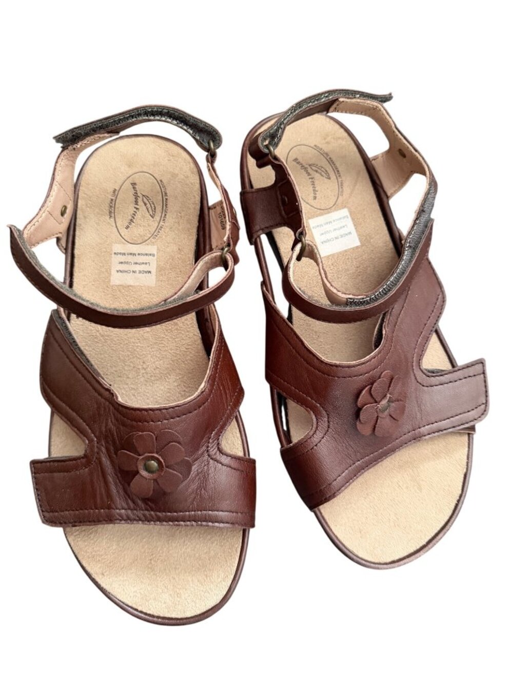 Barefoot Freedom Womens Leather Sandals With Floral Accent 9WW Moisture Wicking - Picture 4 of 8